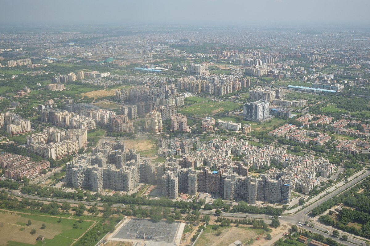 Neighbourhood map with sectors, metro, business districts, and hotels